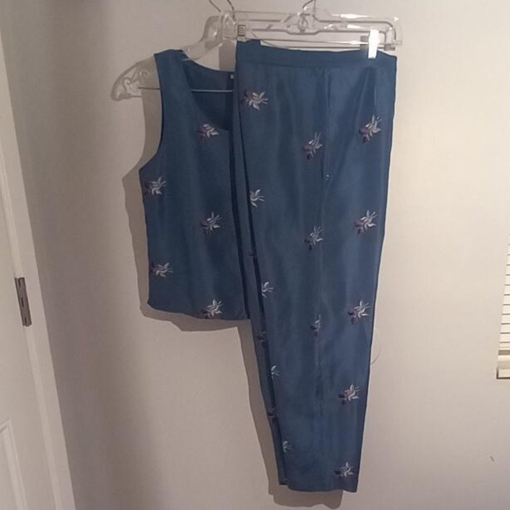 Vintage 100% Silk Red Embroidery Roses Pant Set.